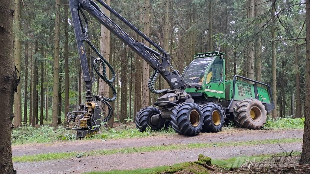 John Deere 1070 D Харвестери