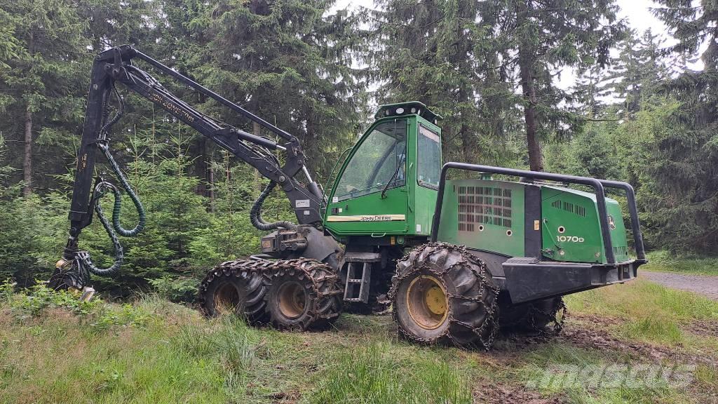 John Deere 1070 D Харвестери