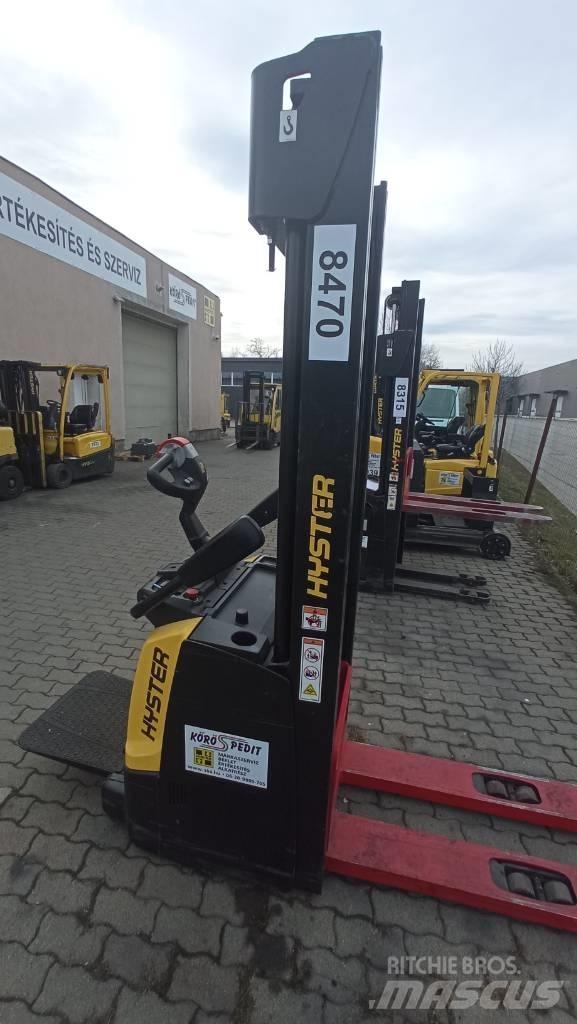 Hyster S1.4S Колички високоповдигачи с теглич