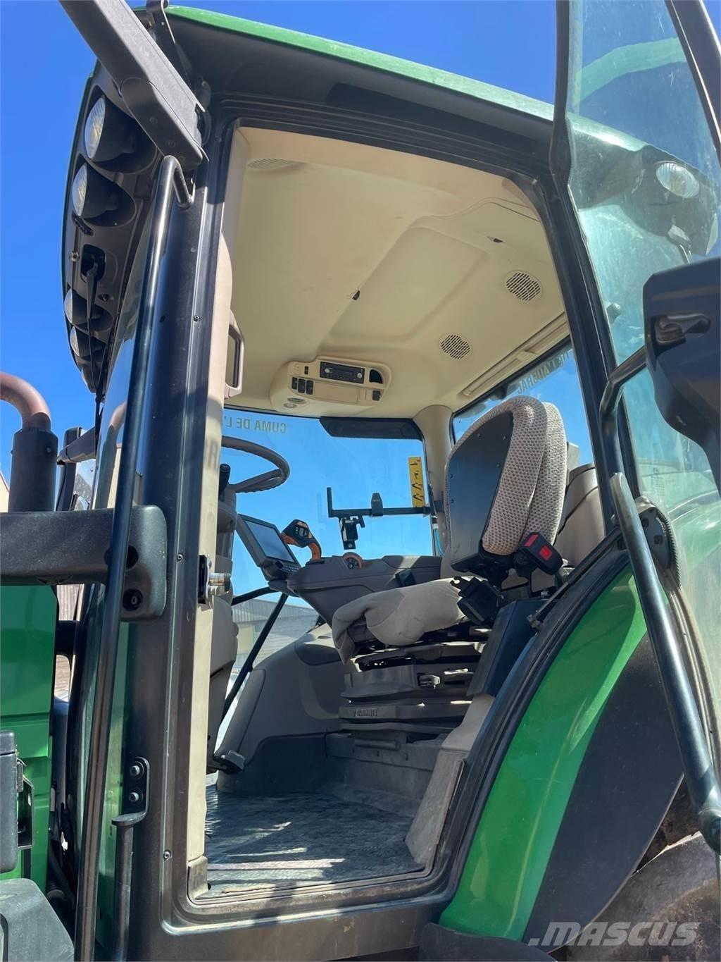 John Deere 6155R Трактори