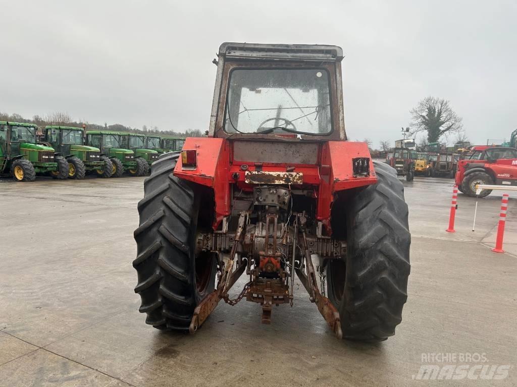 Massey Ferguson 595 Трактори