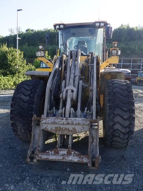Volvo L 120 H Колесни товарачи