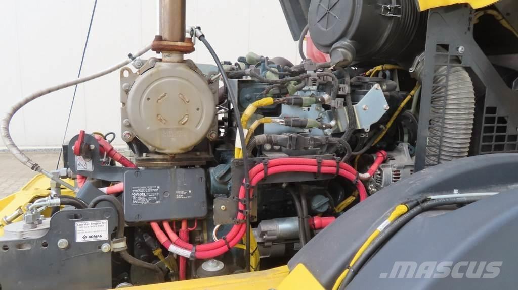 Bomag BW11 RH-5 Пневматични гумени  ролки
