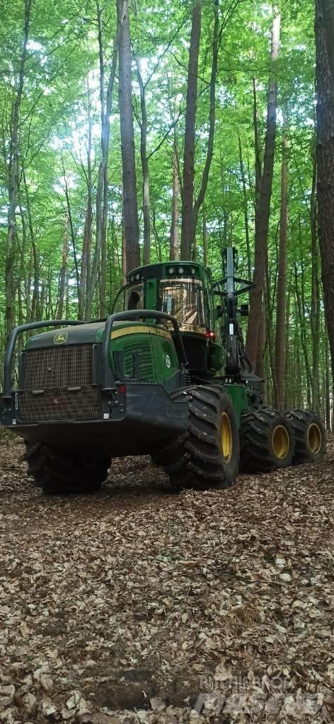 John Deere 1070G Харвестери