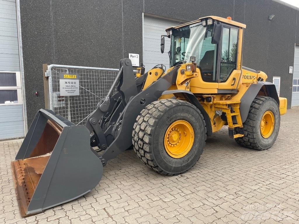Volvo L90F Колесни товарачи