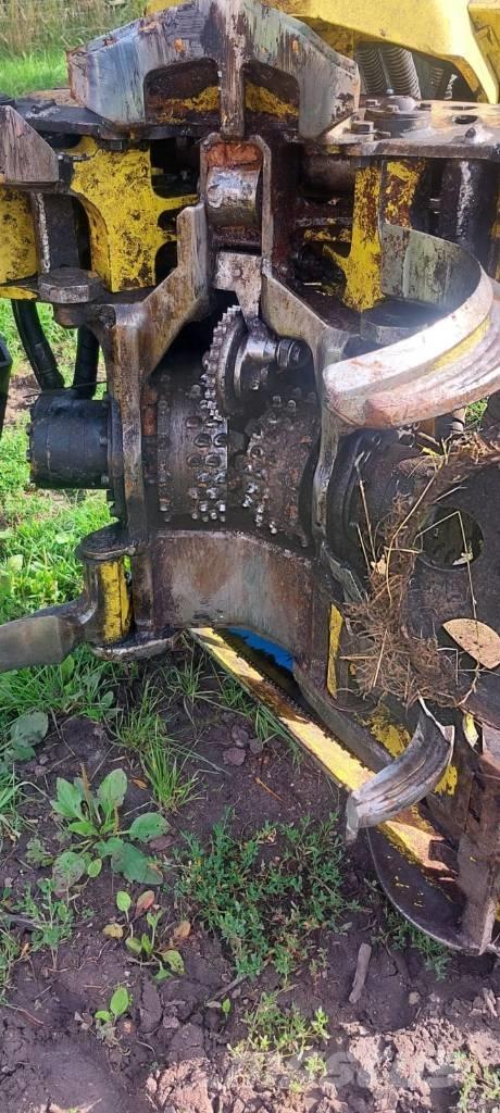 John Deere 1070 E Харвестери