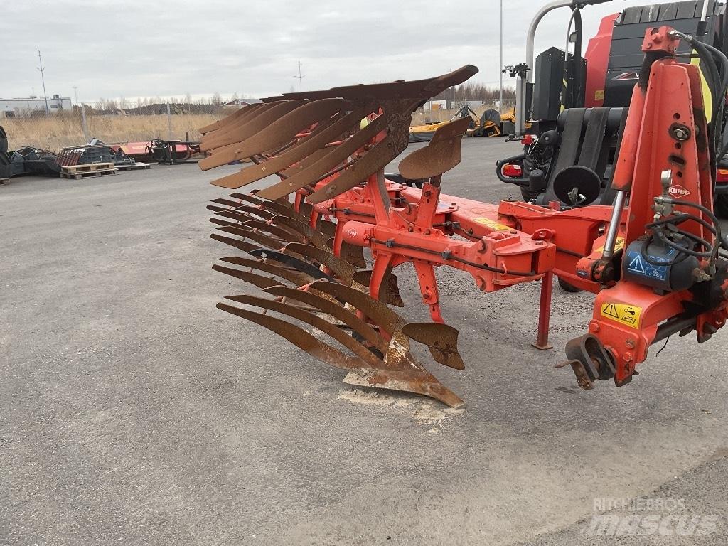 Kuhn Varimaster 122 Реверсивни плугове