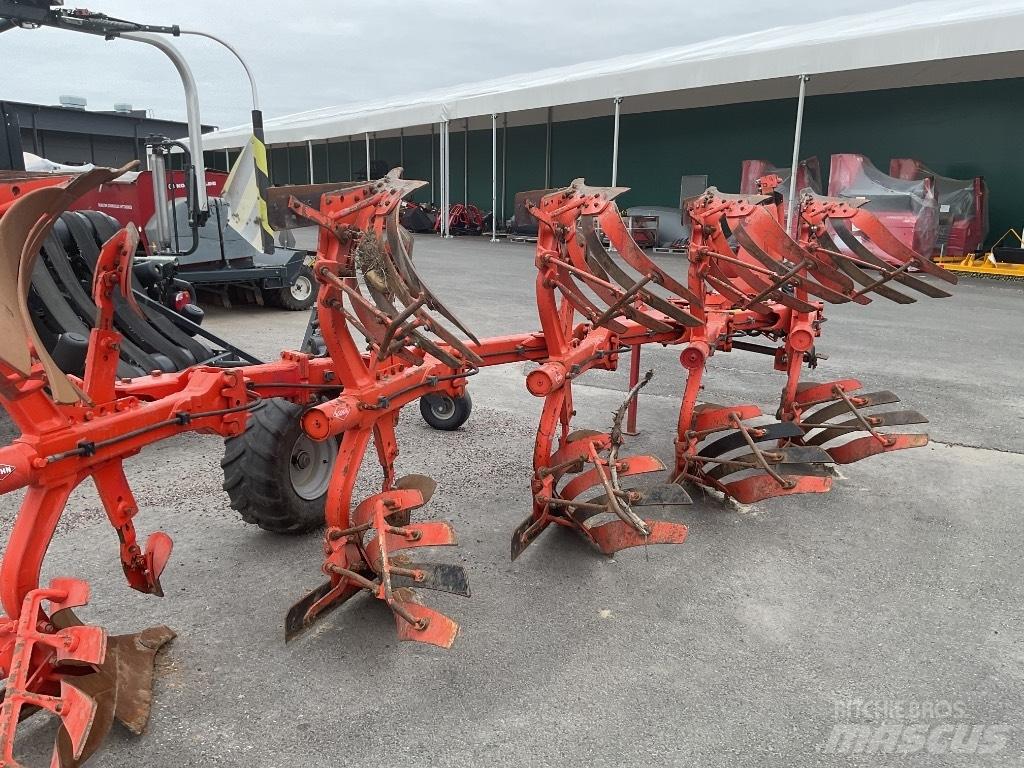 Kuhn Varimaster 122 Реверсивни плугове