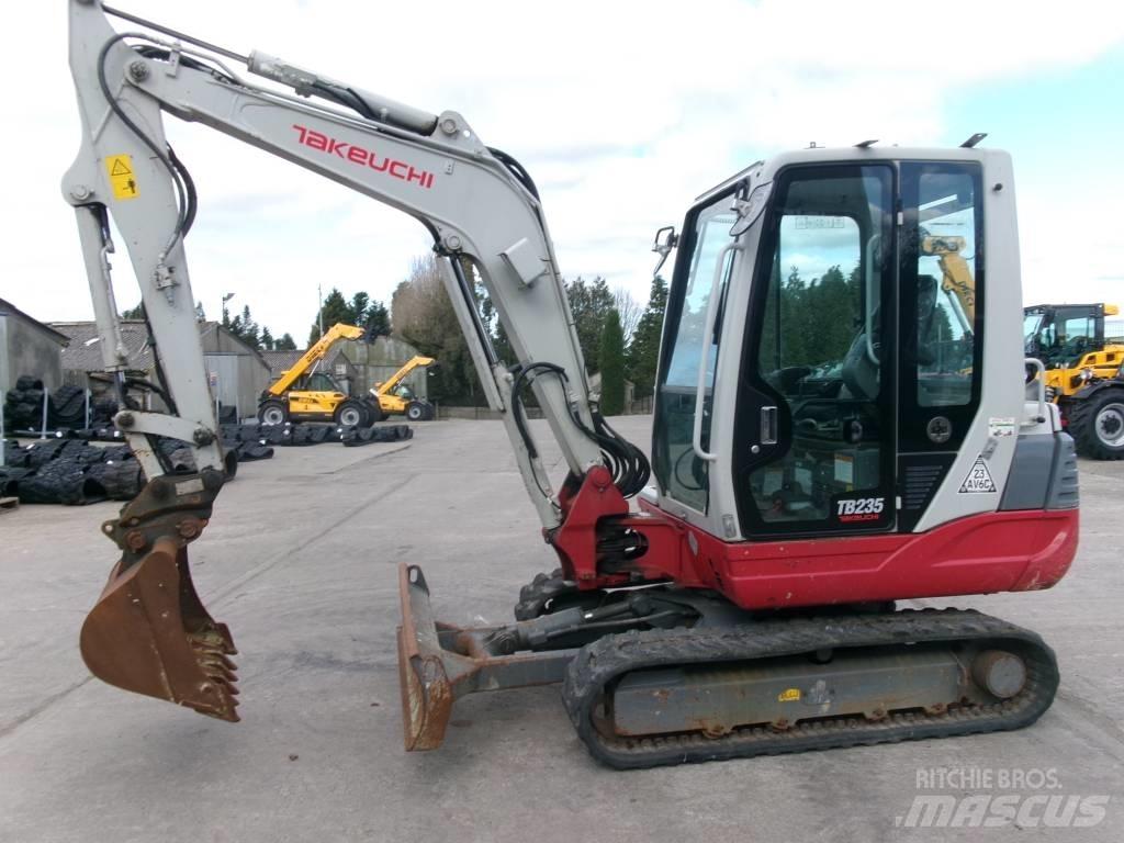 Takeuchi TB 235 Мини екскаватори < 7 т