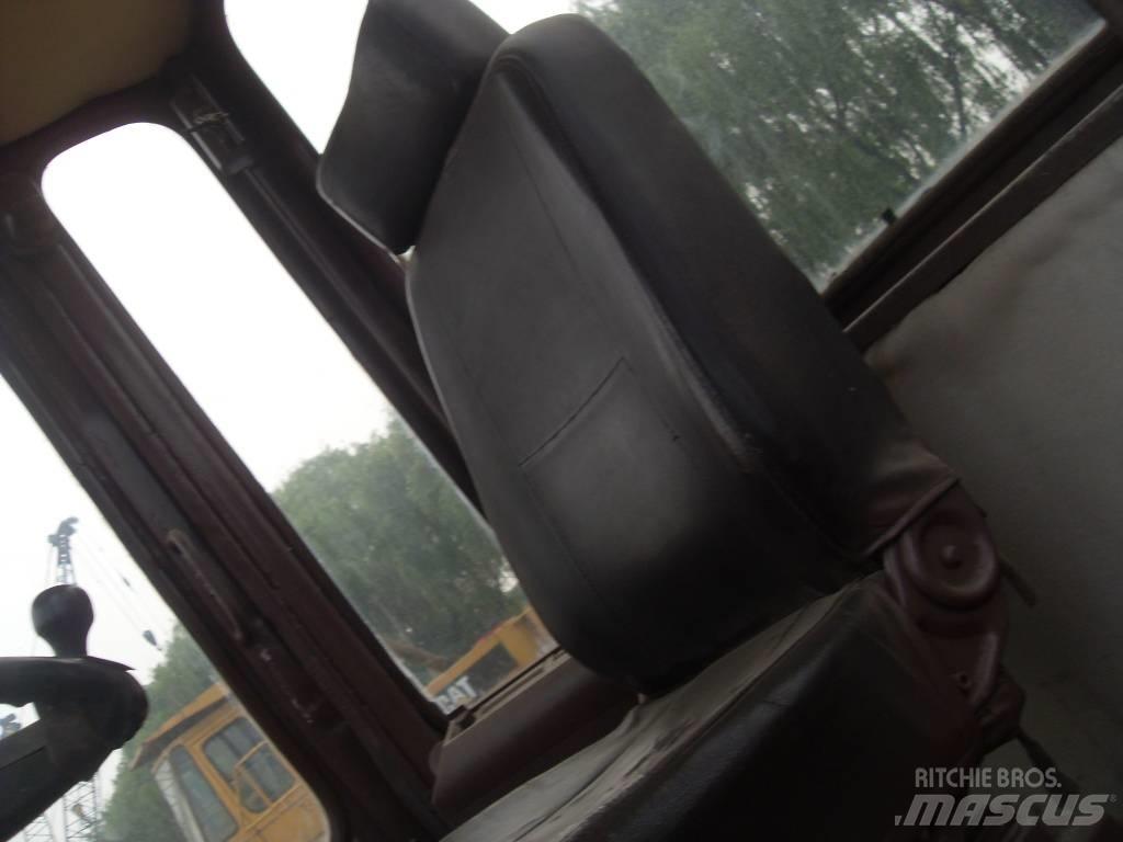 CAT 966 F Колесни товарачи