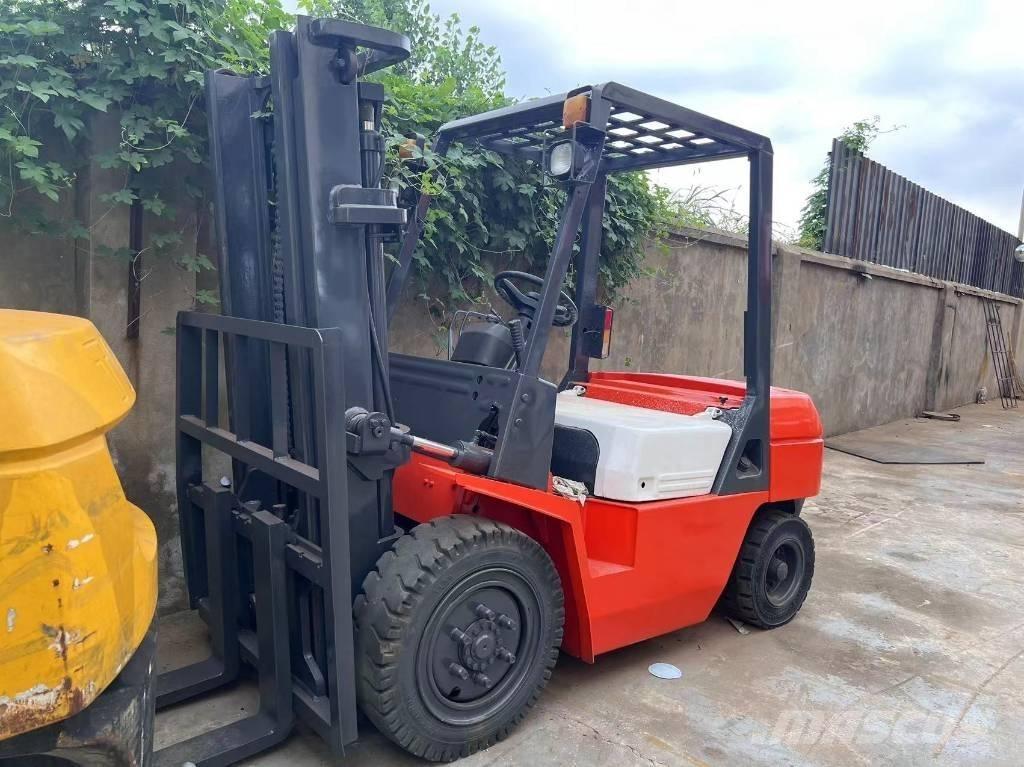 Heli 3 Ton Дизелови камиони