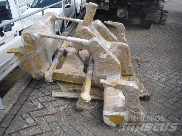 CAT 140M/160M Ripper Строителство - Други