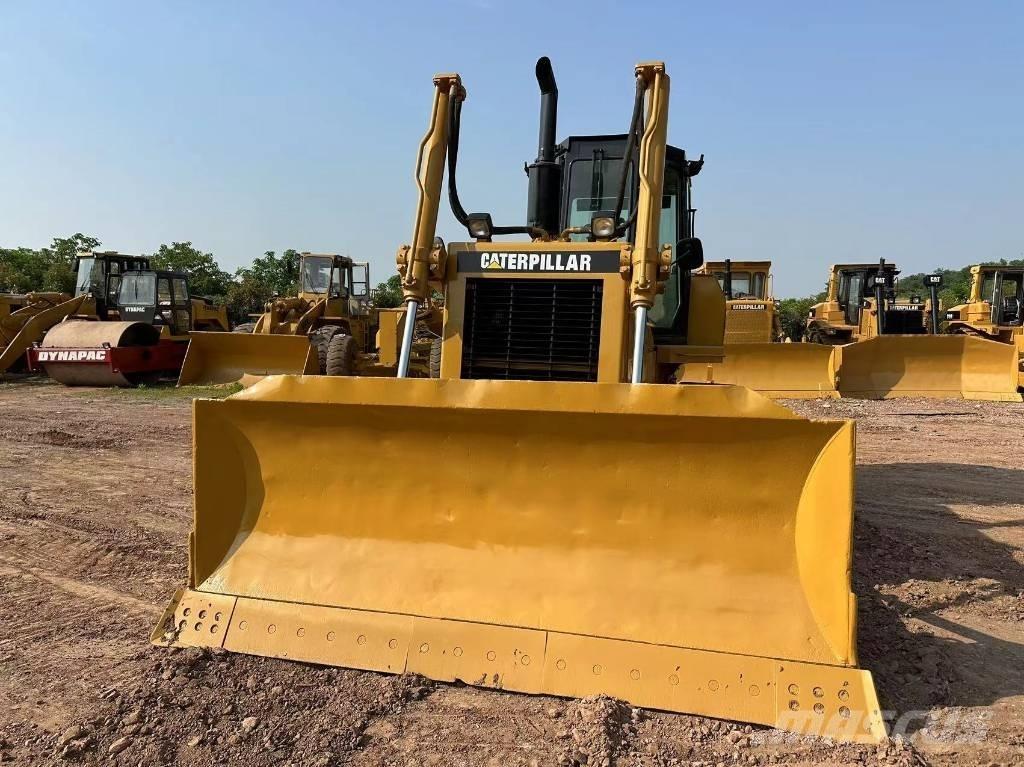 CAT D 6 G Верижни булдозери
