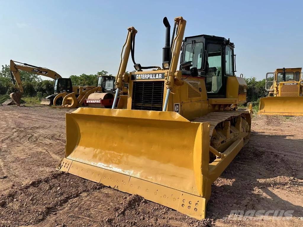 CAT D 6 G Верижни булдозери
