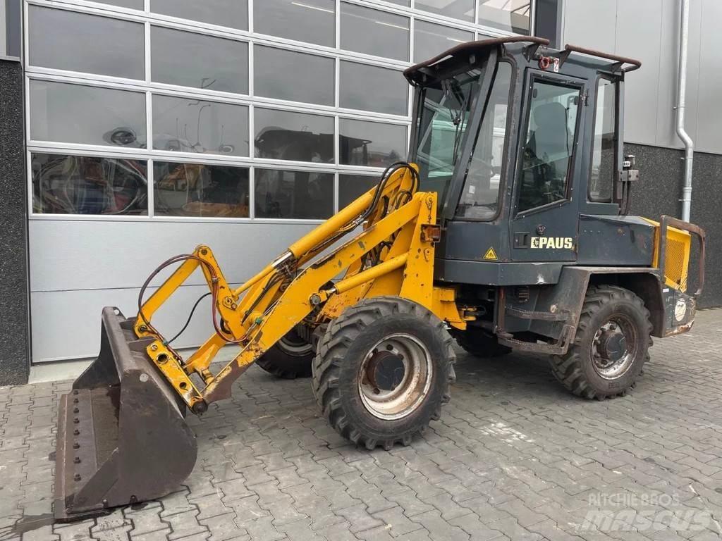 Paus RL552 Колесни товарачи