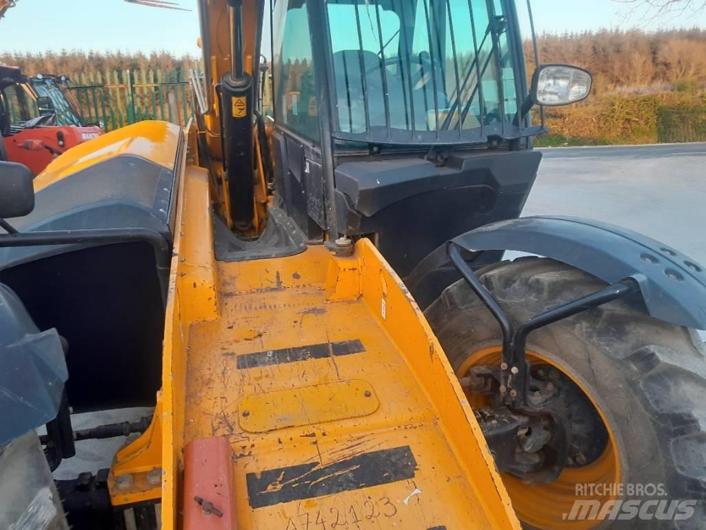 JCB 540-140 Телескопични товарачи