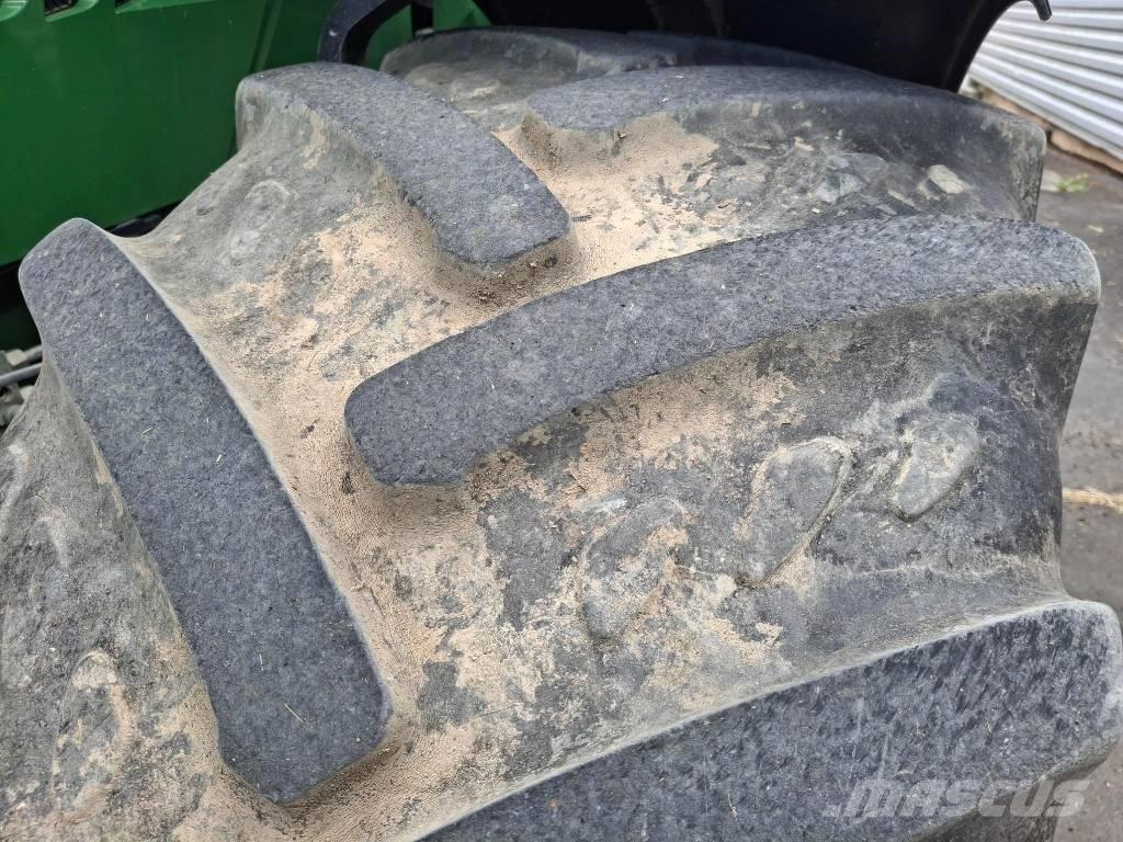 John Deere 6130R Трактори