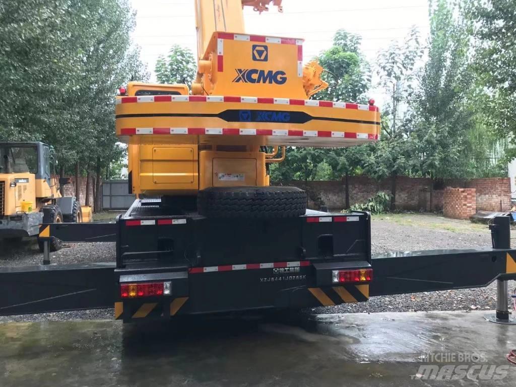 XCMG QY50KC Всъдеходни кранове