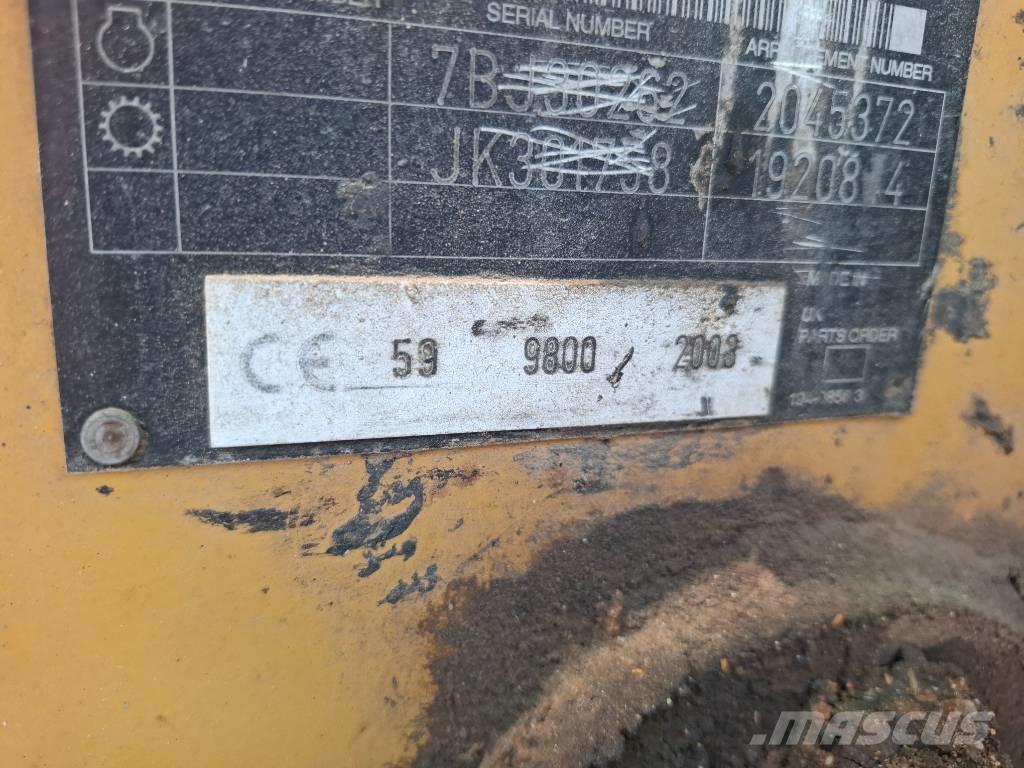 CAT 428 D Товарач със заден ексватор
