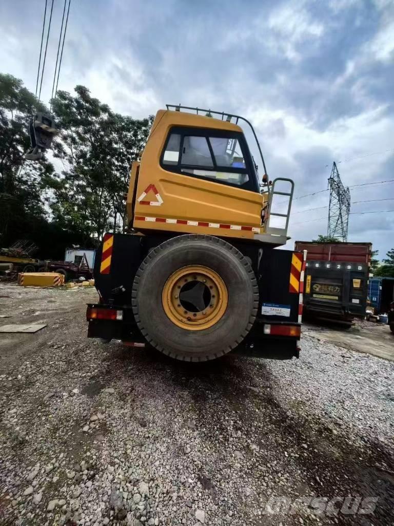 Sany SAC7000 T7 Всъдеходни кранове