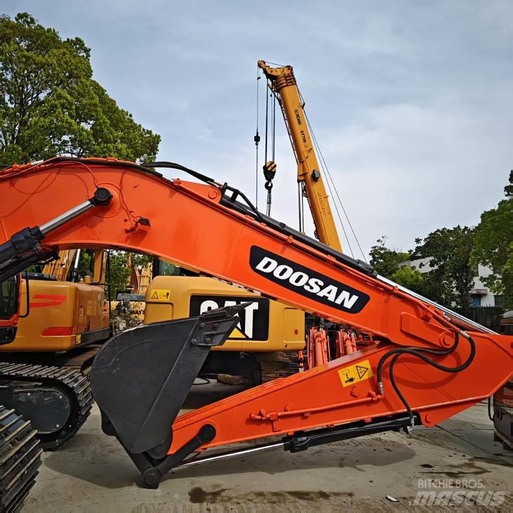 Doosan DX 225 Верижен екскаватор