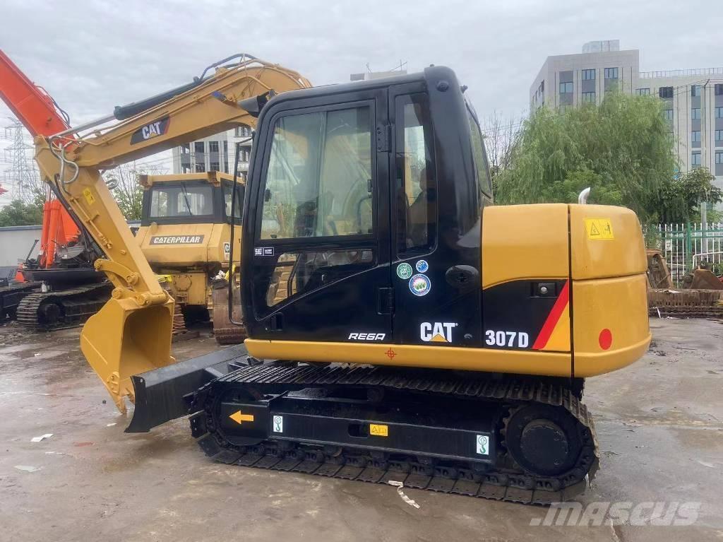 CAT 307 D Средни екскаватори 7т - 12т