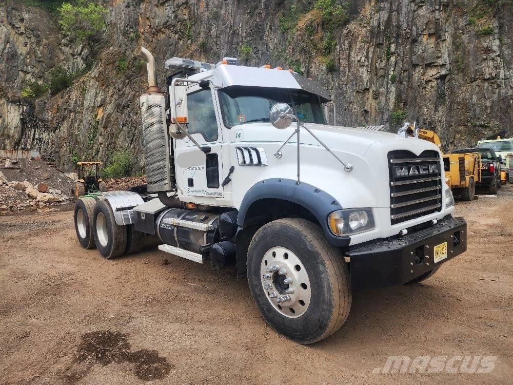 Mack GU713 GRANITE Шаси кабини