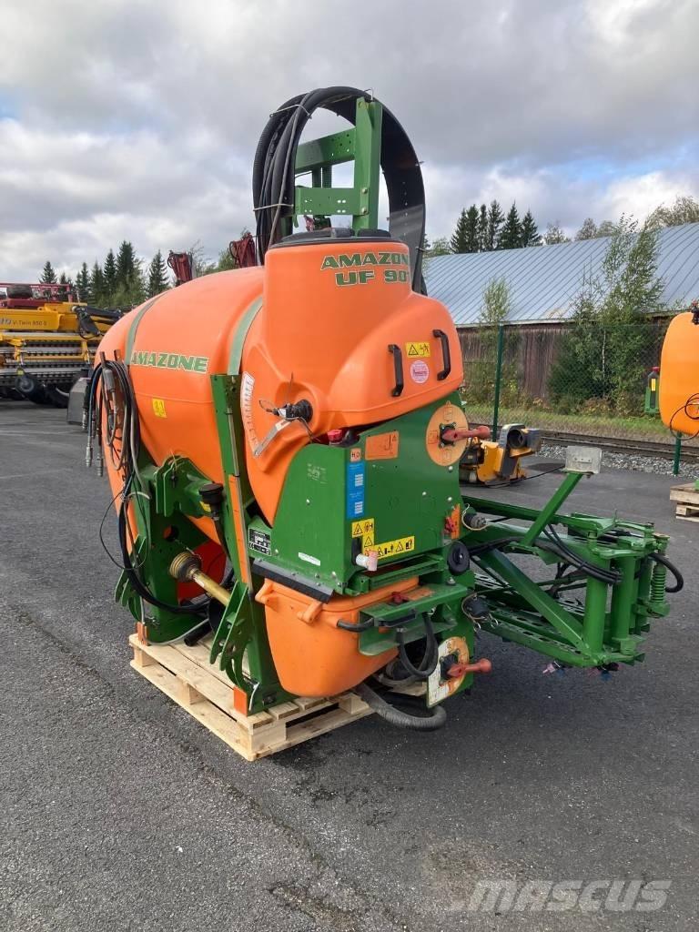 Amazone UF 901 Навесни пръскачки
