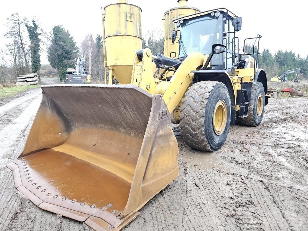 CAT 950M Колесни товарачи
