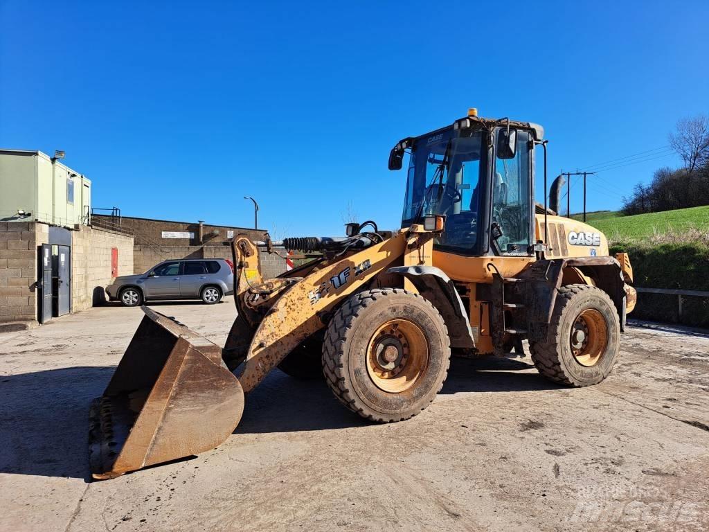 CASE 521 F XR Колесни товарачи