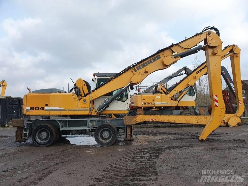 Liebherr A 904 C Оператори на отпадъци/индустрия
