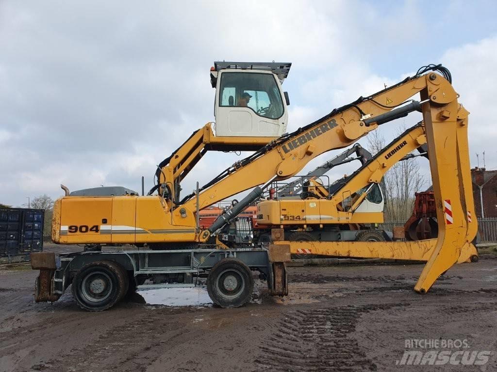 Liebherr A 904 C Оператори на отпадъци/индустрия
