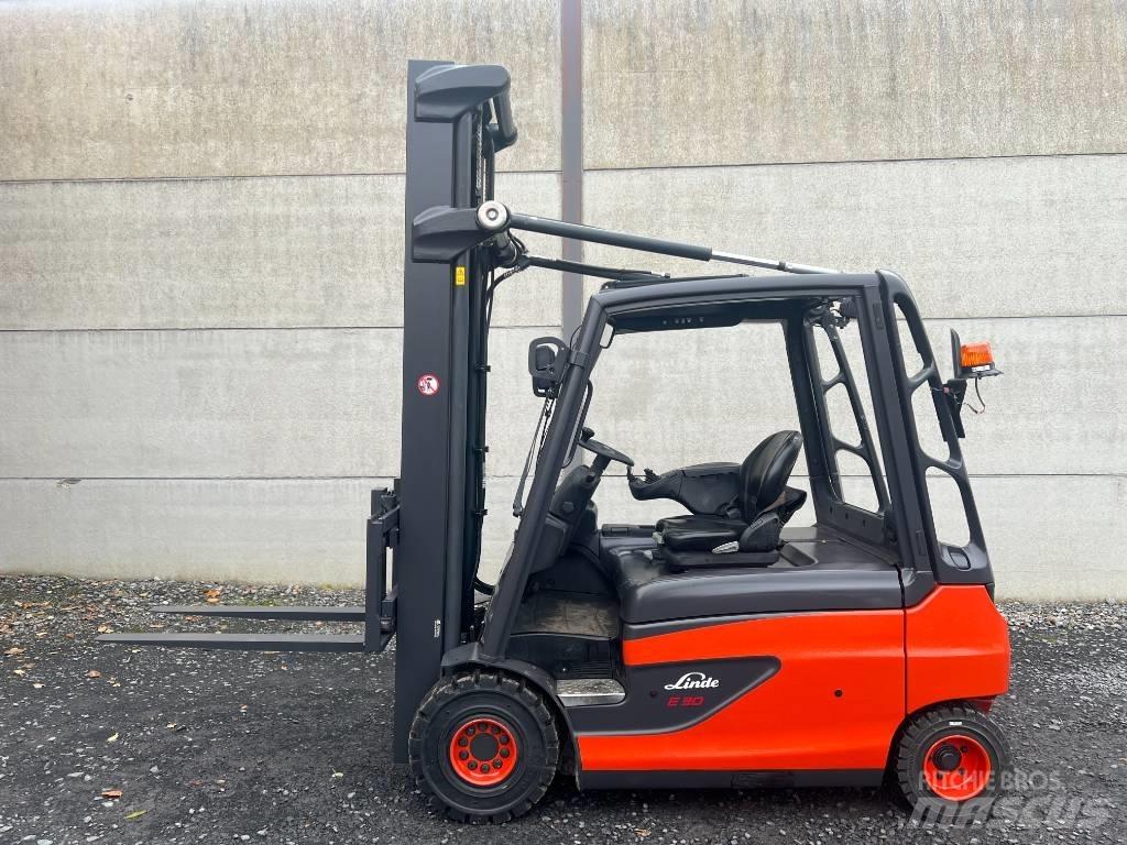 Linde E30L-01 Електрически вилични кари-повдигачи
