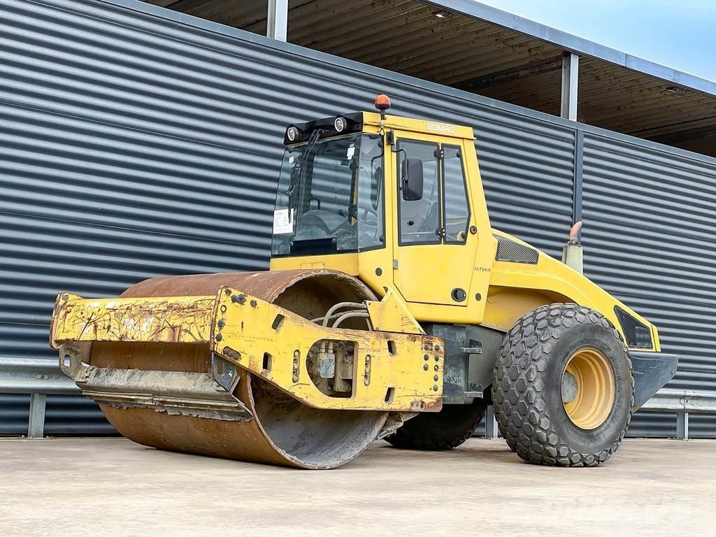 Bomag BW 213 DH-4 Еднобарабанни ролки
