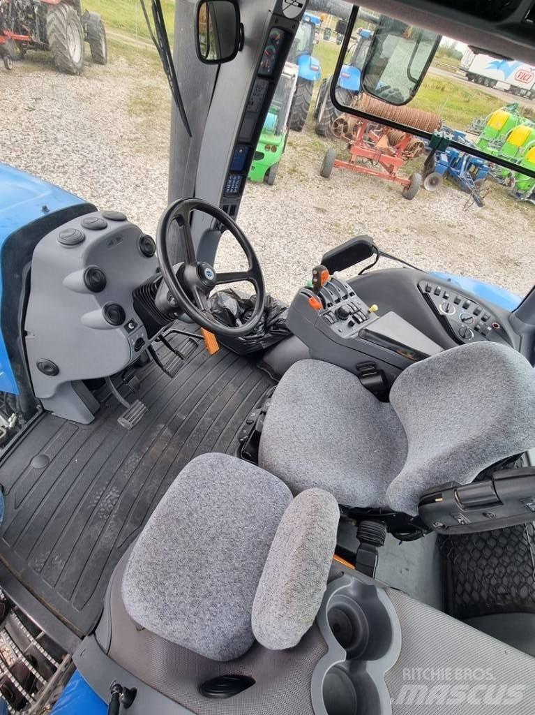 New Holland T 8040 Трактори
