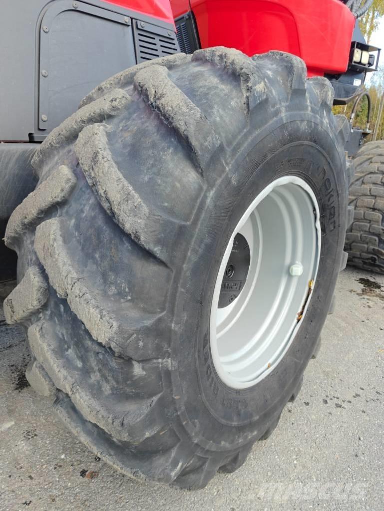 Komatsu 951 Харвестери