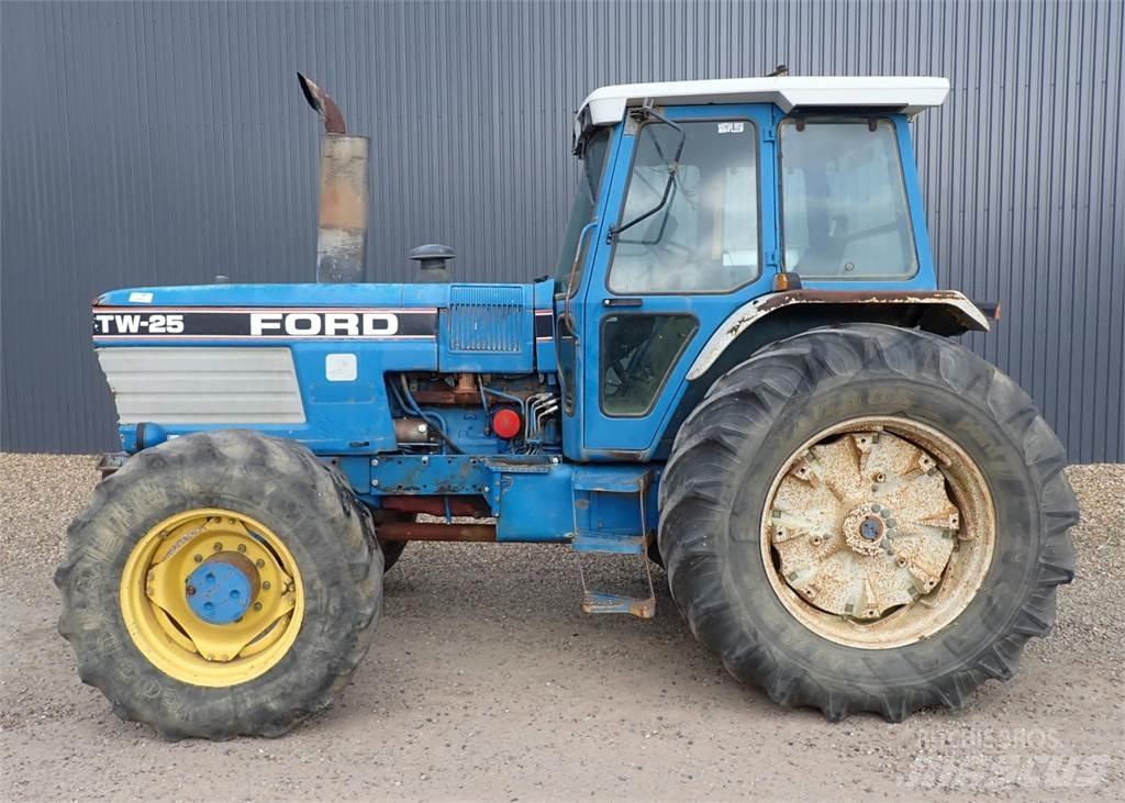 Ford TW25 Трактори