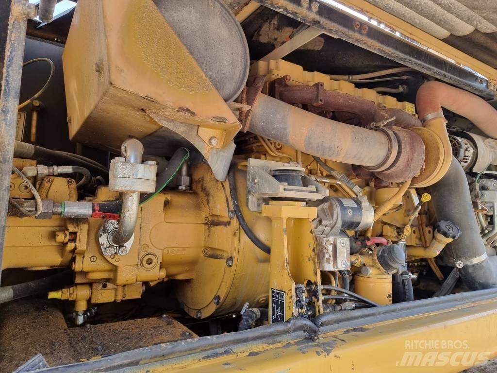CAT M316 D II Колесни екскаватори