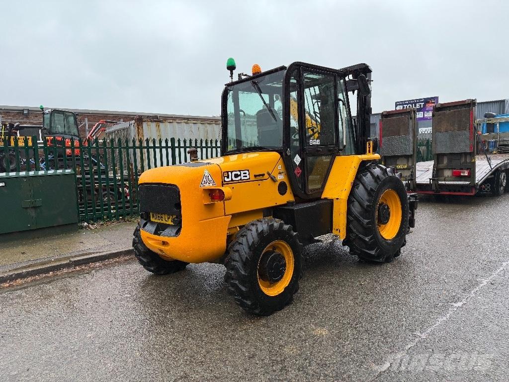 JCB 926 Камиони за херавни местности