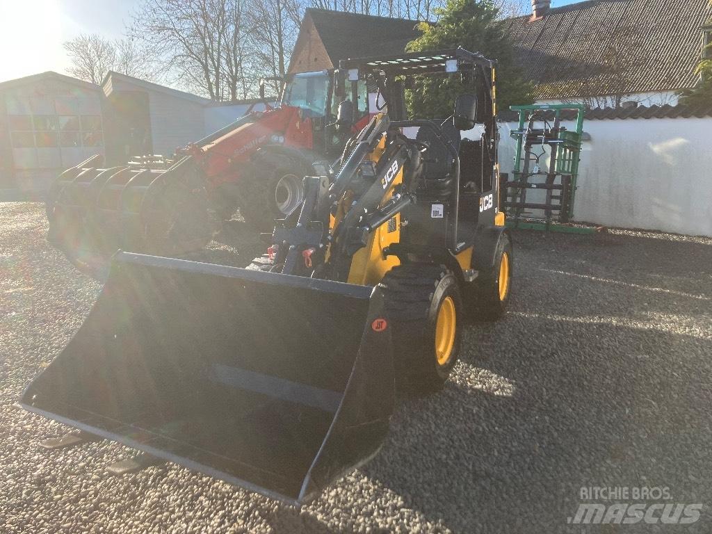 JCB 403 Мини товарачи
