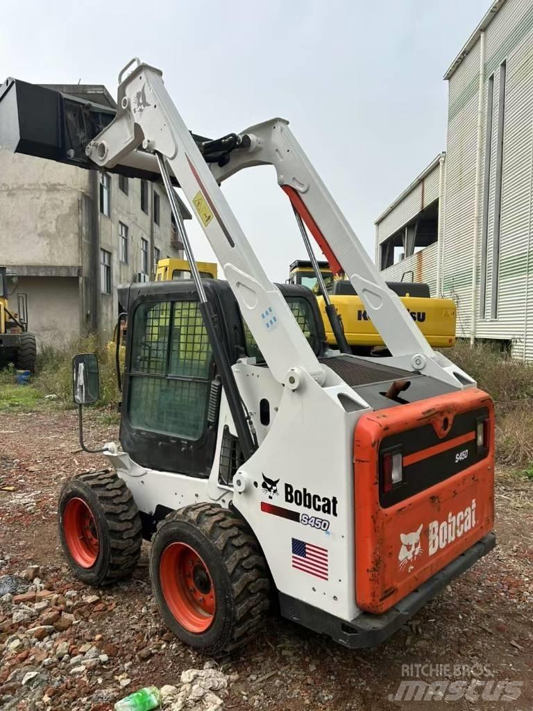 Bobcat S450 Мини товарачи
