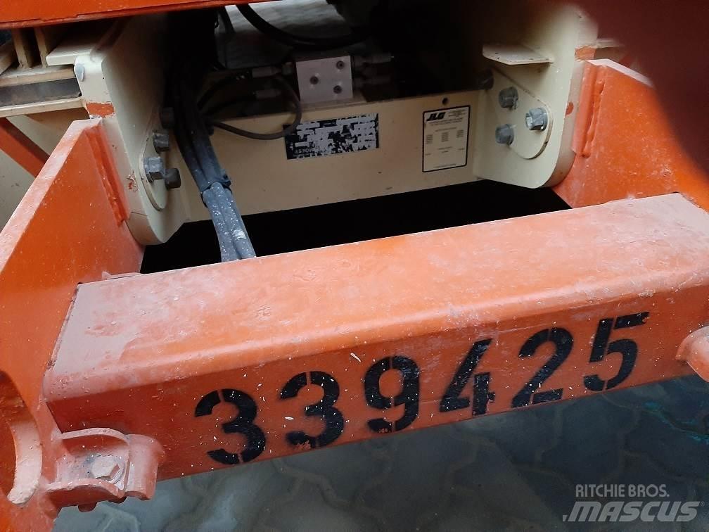 JLG 3394RT Ножични работни платформи