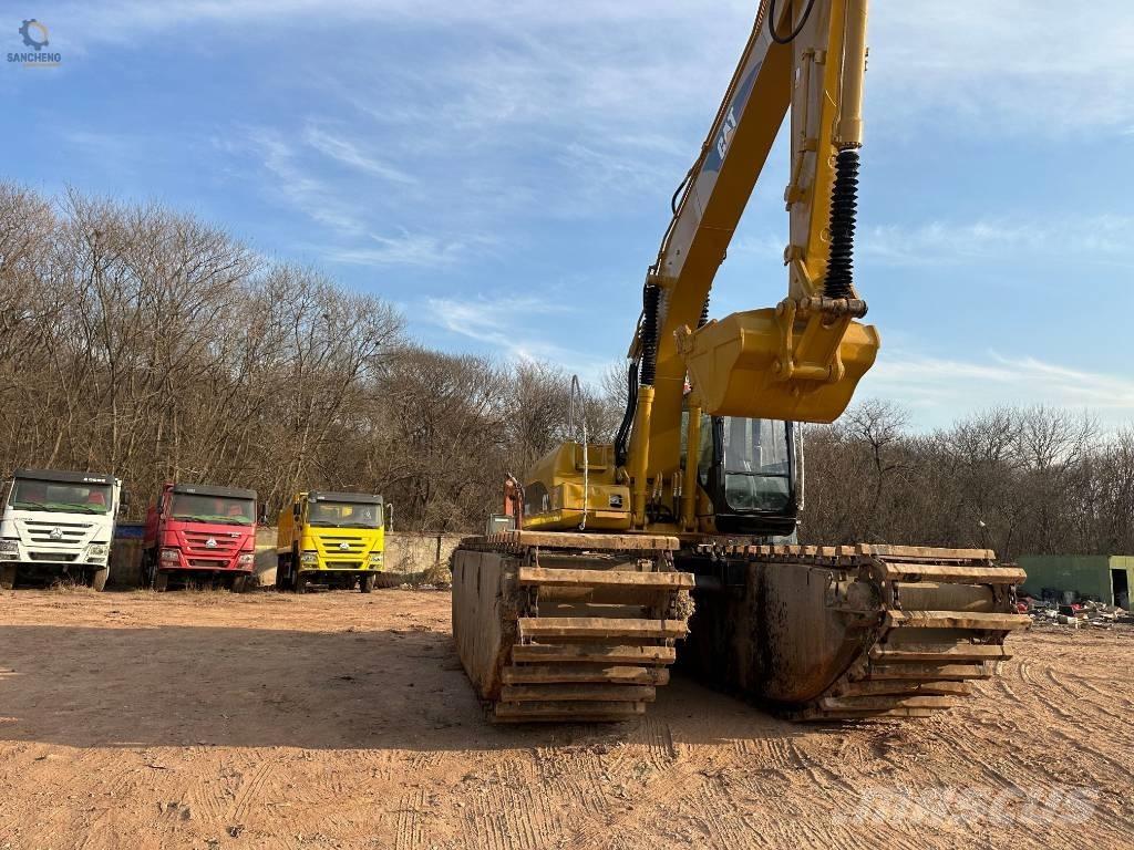 CAT 320CL Багери амфибии