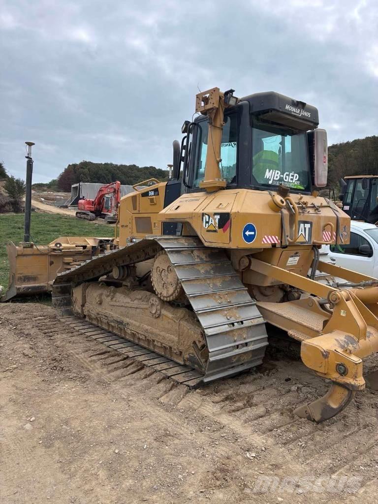 CAT D 6 N LGP Верижни булдозери
