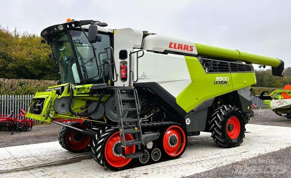 CLAAS Lexion 8900 TT Комбайни