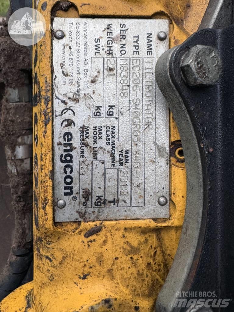 Wacker Neuson 6503 Колесни екскаватори