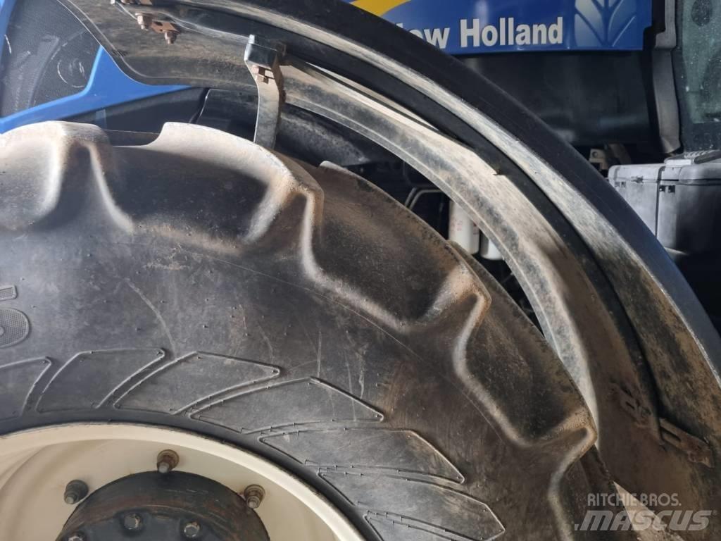 New Holland T 7060 Трактори