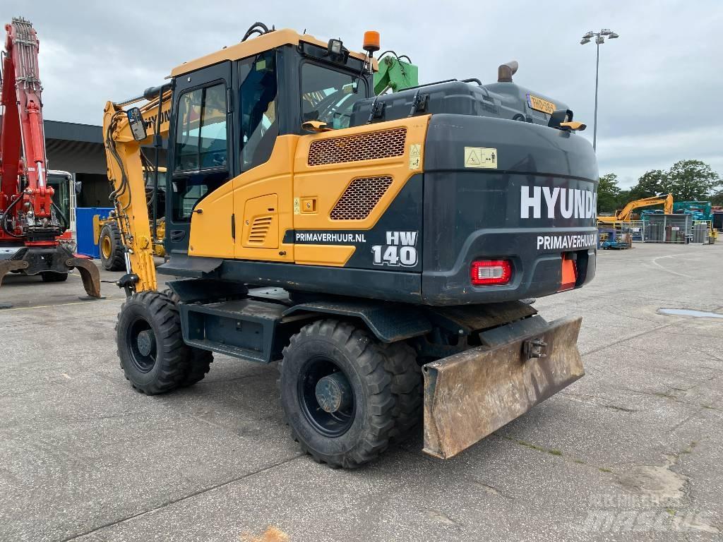 Hyundai HW140 Колесни екскаватори