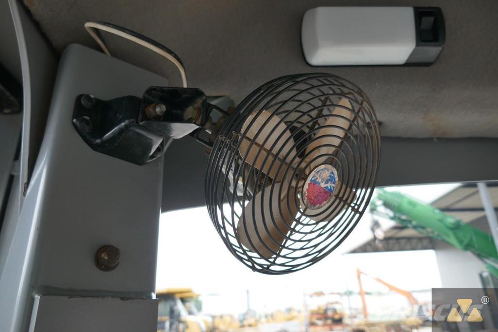 CAT 140M Грейдери