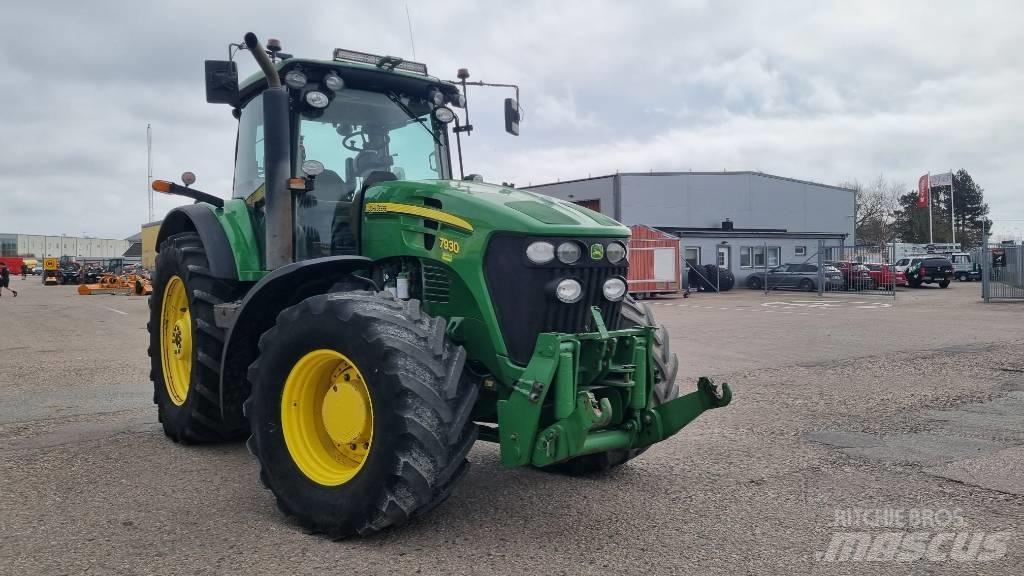 John Deere 7930 Трактори